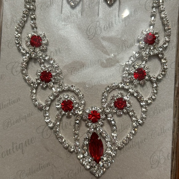 Collection Formal Necklace and Earrings - Picture 2 of 5